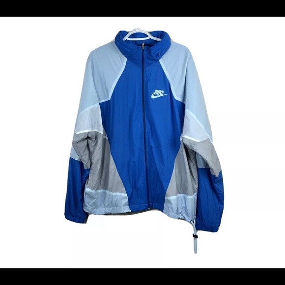 nike sportswear hooded woven jacket